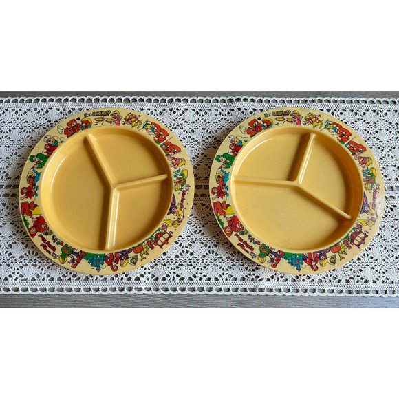 Vintage Deka Story Land Cinderella Goldilocks Riding Hood Plastic Divided Plates - Picture 1 of 5